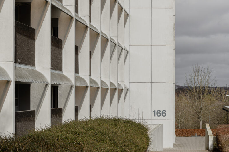 Ravnsbjergkirken og Grøfthøjparken