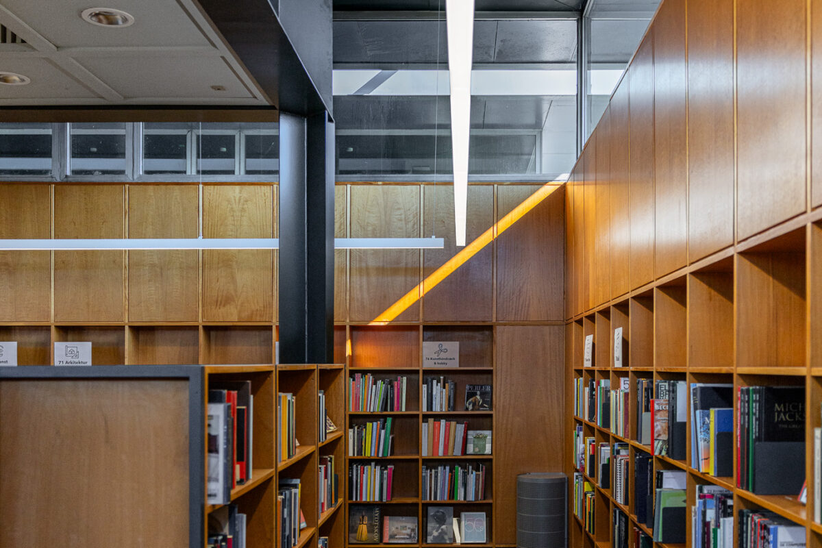 Arkitekturfotografi: Åby Bibliotek — A. Gravers og J. Richter (9)