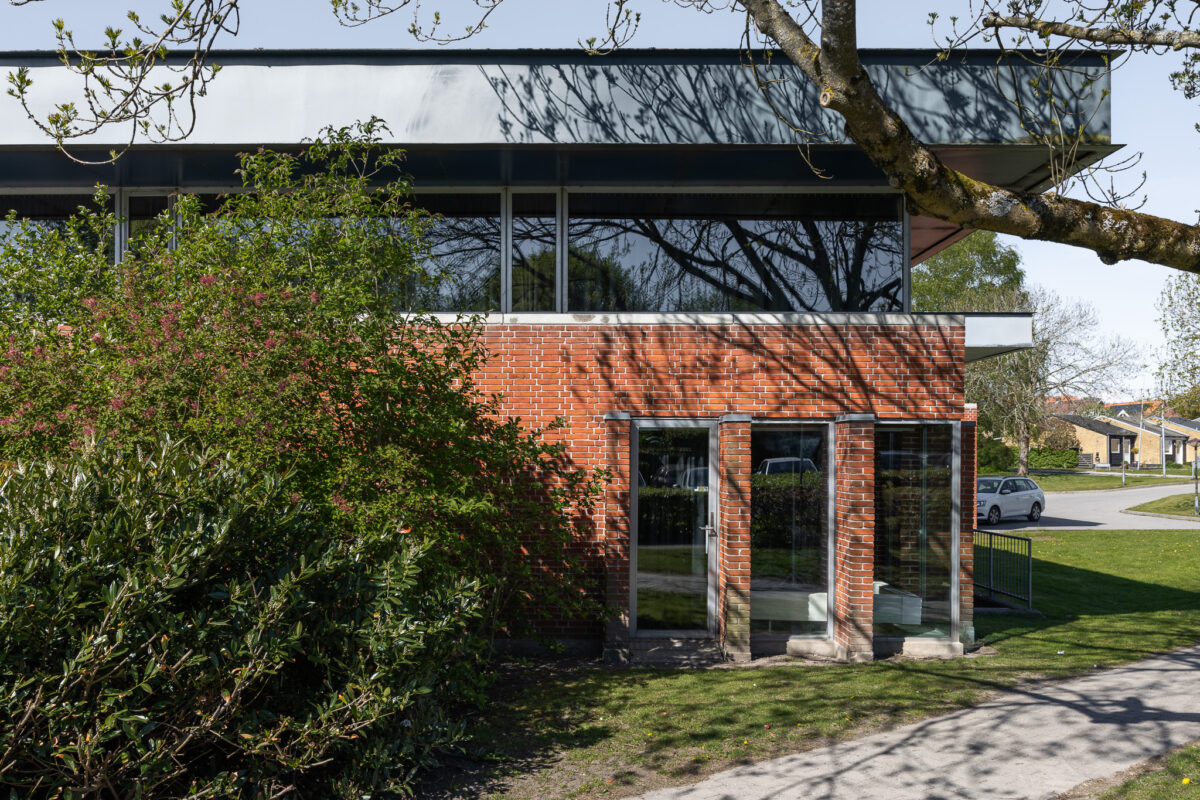 Arkitekturfotografi: Åby Bibliotek — A. Gravers og J. Richter (17)